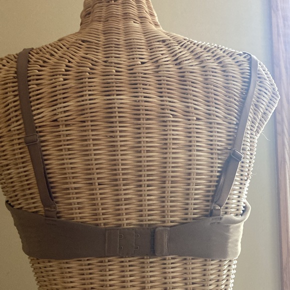 Auden bra 36B - Picture 2 of 4